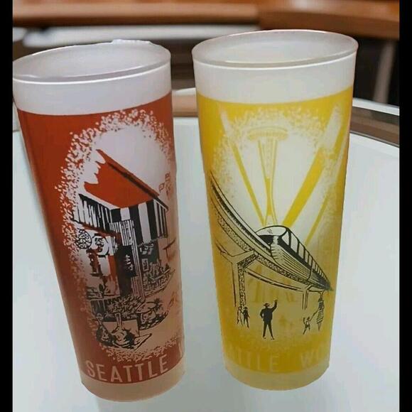 1962 Seattle World's Fair Glasses Red And Yellow Vintage Set Of 2 - Picture 1 of 5
